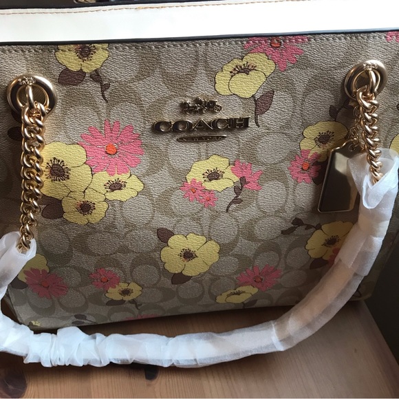 Coach Cammie Chain Tote In Signature Canvas With Floral Cluster Print - Picture 16 of 16